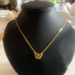 Elegant Gold Butterfly Necklace
